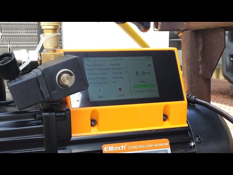 Видео: Вакуумный насос с сенсорным дисплеем. Elitech V700 2 stage intelligent vacum pump
