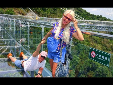 Видео: ЖУТКИЙ СТЕКЛЯННЫЙ МОСТ трескается под ногами ! YANODA Tropical Forest | CHINA GLASS BRIDGE