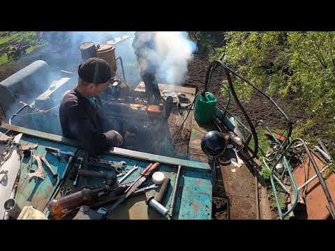 Видео: Запуск старенького комбайна (Енисея 1200НМ) после года простоя и ремонта.