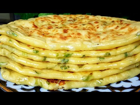 Видео: Самые Вкусные Кефирные Лепёшки с Сыром и зеленью🔥 Съедается в один миг‼