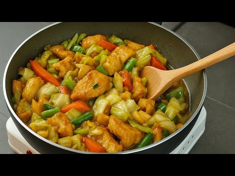 Видео: Нежное куриное филе с капустой на сковороде – Быстрый ужин за минуту!