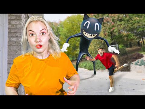 Видео: Нас Напугал КАРТУН КЭТ! *Существует ли Cartoon Cat В Реальной Жизни?*