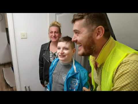 Видео: Приятели Помагайте дариха нов дом на Ивчо и Светля от Смолян Доброволци Лео Кадели 0898366113 помощ