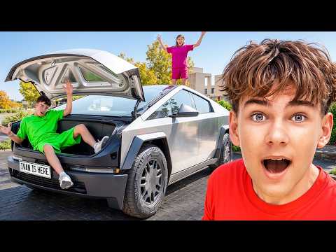 Видео: Выжить ночью в Cybertruck... БЕЗУМИЕ!