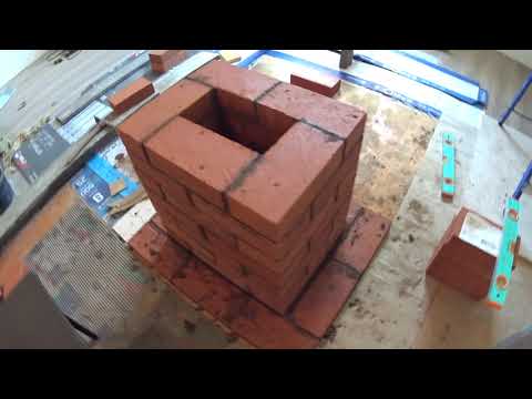 Видео: 48. Кирпичная труба в пятерик.