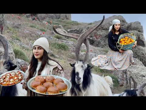 Видео: Осенние радости: готовим хурмовую долму и хлеб в деревне