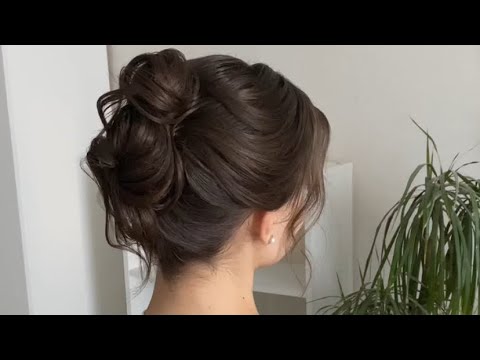 Видео: Прическа на тонкие, короткие волосы, текстурная ракушка из двух жгутов