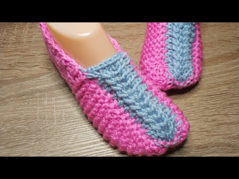 Видео: #ТапочкиСпицамиБезШва Удобные и простые в вязании детские тапочки //Следки