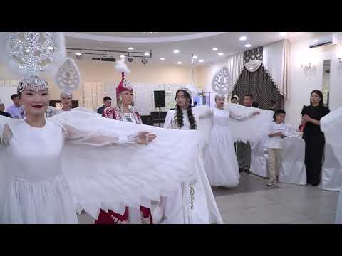 Видео: Гульфия Қыз Ұзату / Тамада TWIX Zhalgas / Кафе "Махаббат" / Узбекистан Казакстан +7 747 796 6948