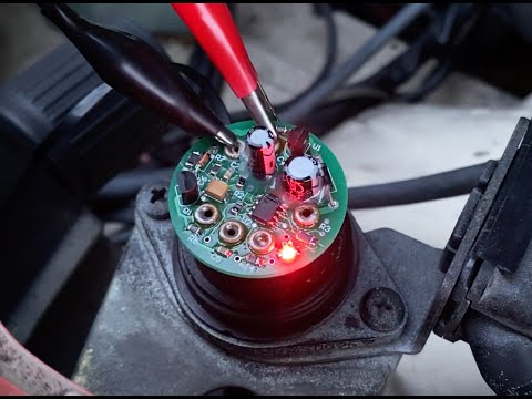 Видео: Mercedes 300D 1984 W123 Диагностика усилителя тахометра