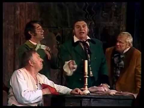 Видео: Ревизор 1982 (Валентин Плучек)