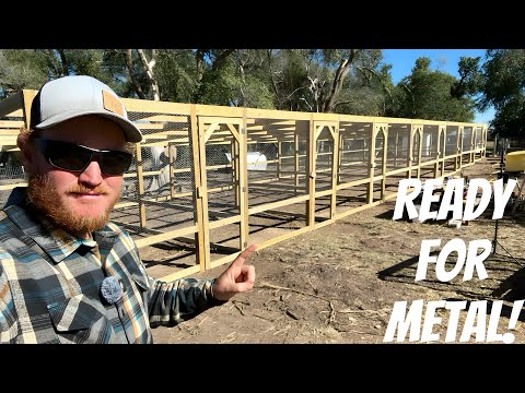 Видео: Строительство идеальных загонов для разведения кур | Часть 4