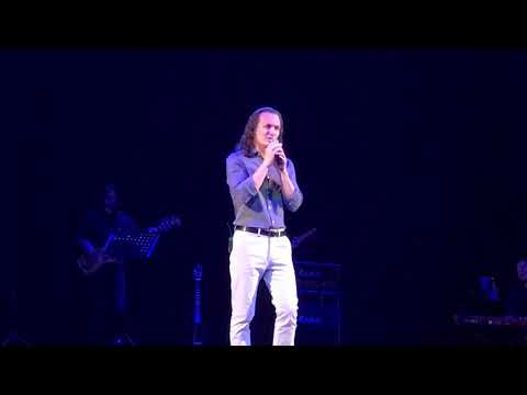 Видео: Евгений Егоров «Луч солнца золотого» - концерт «Showtime» КЗ Измайлово 25.09.20