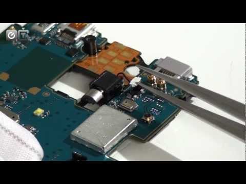 Видео: Sony Xperia Acro S - как разобрать смартфон и обзор запчастей