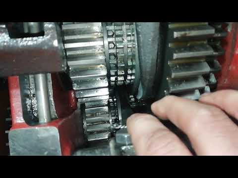 Видео: Установка ходоуменьшителя на мтз 1221