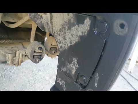 Видео: Маздасх3. Установка брызговиков.