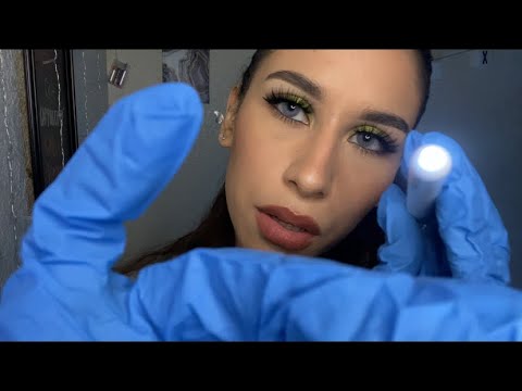 Видео: [ASMR] Подробный осмотр лица — в перчатках — свет — прикосновение к лицу