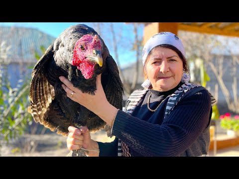 Видео: Зажарьте целую гигантскую индейку под солью - Лучший рецепт индейки всех времен