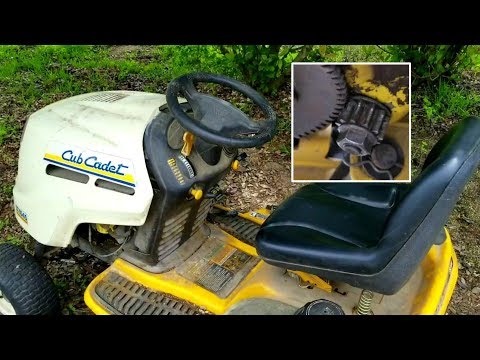 Видео: Простое решение проблемы рулевого управления газонокосилки Riding: как устранить выскакивание пер...