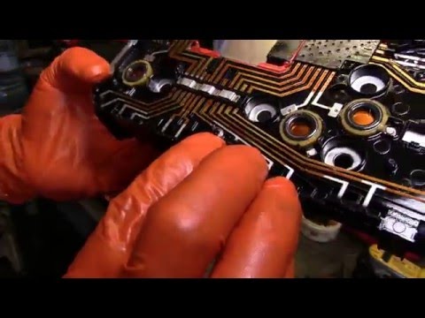 Видео: 🔧Ремонт коробки передач Infiniti G35: Исправление кода P1757 — RE5R05A — Цепь соленоида переднего...