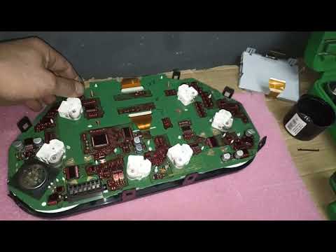 Видео: Daf 105 заміна дисплея панелі приладів