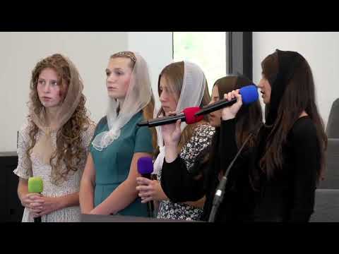 Видео: Ти шукаєш в світі щастя- Girls group song