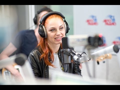 Видео: ЧИЛИ - Сказки (LIVE @ Авторадио)