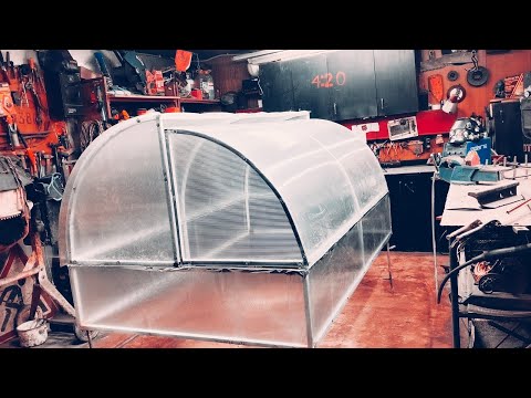 Видео: парник хлебница идеальный размер под один лист поликарбона, посмотри и сделай правильно