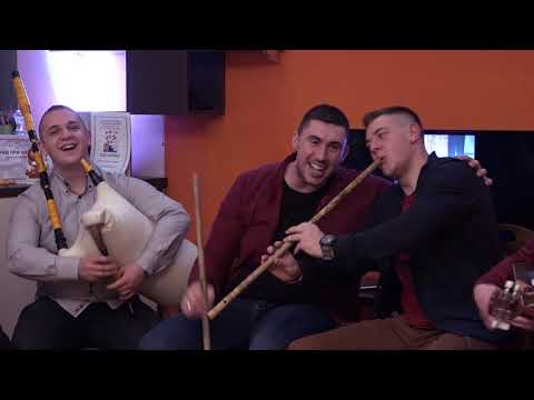 Видео: ВИС "Аманет" - Седна баба да вечера / VIS "Amanet" - Sedna baba da vechera