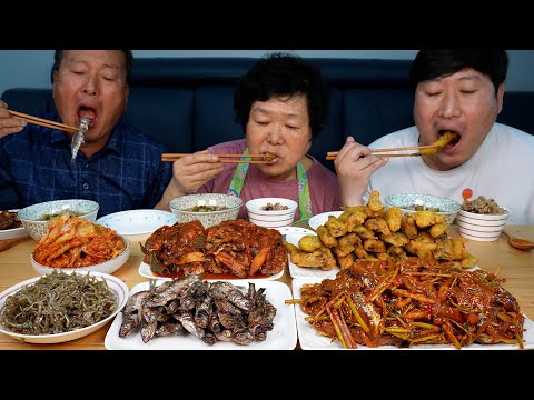 Видео: Различные блюда из анчоусов - кулинарное шоу Мукбанг.