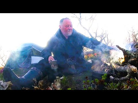 Видео: Взял рюкзак, палатку и ушёл в ТУНДРУ за КРАСНОЙ рыбой. Закрываю сезон?