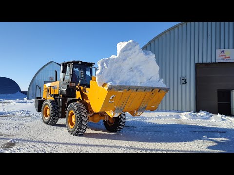 Видео: Погрузчик LONKING CDM835. Чистка снега! (Сезон 2023)