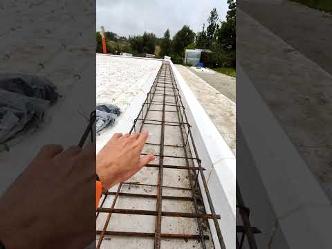 Видео: Несложное решение для сложного участка. Часть 1. На стройке