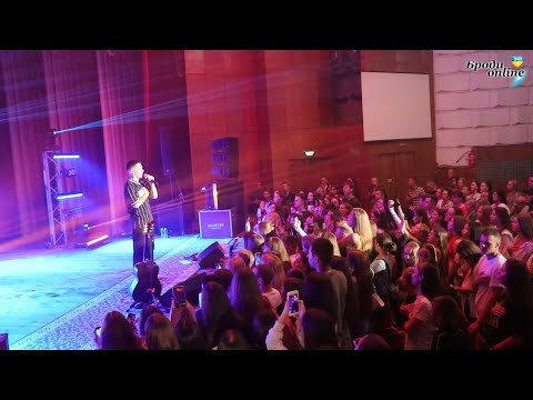 Видео: Благодійний концерт Yaktak у Радивилівському будинку культури без коментарів (ТК "Броди online")