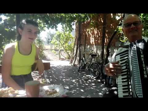 Видео: Ани с Ангел Цветков в Добрич