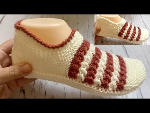 Видео: НОВИНКА !!!  Тапочки-следки на двух спицах без швов . Knitted slippers .