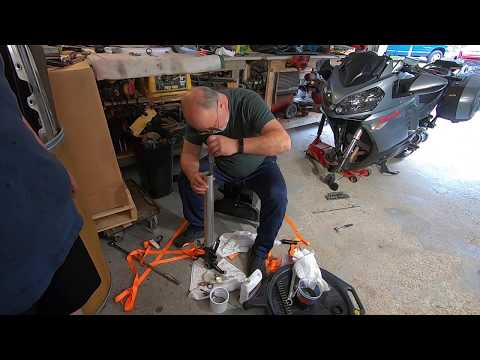 Видео: Уплотнение вилки C14