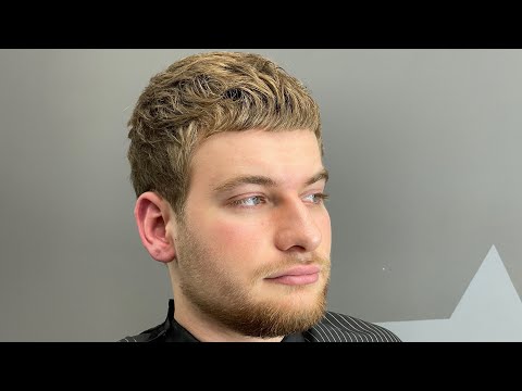 Видео: Стрижка crop (удлиненная) филировочной бритвой + БОРОДА