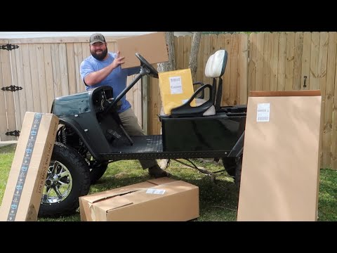 Видео: Lithium Cushman Hauler Pro 72v получает новую краску и новые детали | Сборка утилитарного гольф-кара