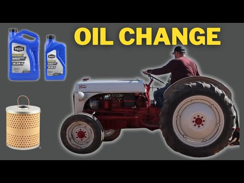 Видео: Замена масла в моем тракторе Ford 8n 1952 года на масло Super Tech 20w-50