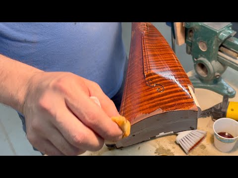 Видео: Окрашивание и отделка Woodsrunner с использованием нитрата железа и Permalyn