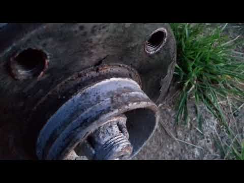 Видео: Reno fluence. Замена передних дисков и колодок.