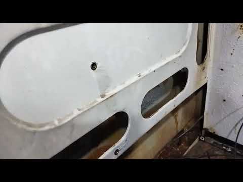 Видео: Самодельный резьбовой заклёпочник и установка дивана спальника в МАЗ.