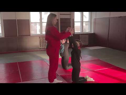 Видео: Акробатика для начинающих. Мастер-класс