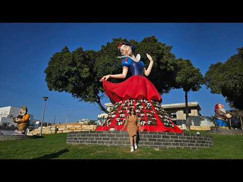 Видео: Купила чемодан в Машбире# шварма самая вкусная Ашкелоне#кафе Роладин и разные вкусняшки😋