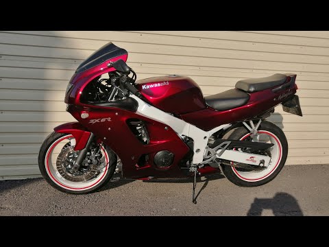 Видео: Покраска kawasaki zx6r ninja в soul red crystal 46v и наклейки под лак