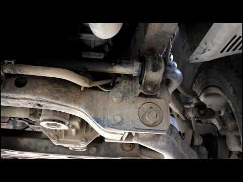 Видео: Замена передних и задних втулок стабилизатора на Киа Соренто 2005 Kia Sorento 2,5