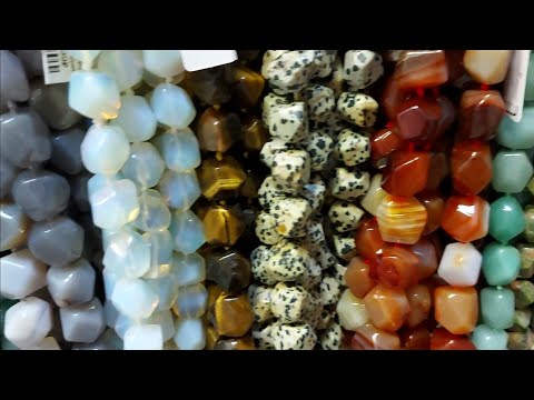 Видео: Бусы из натуральных камней