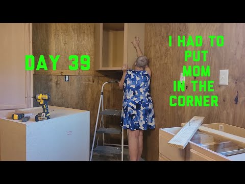 Видео: День 39: Я поставил маму в угол