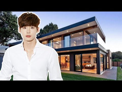 Видео: Как живет Ли Чон Сок (Lee Jong suk) и сколько он зарабатывает